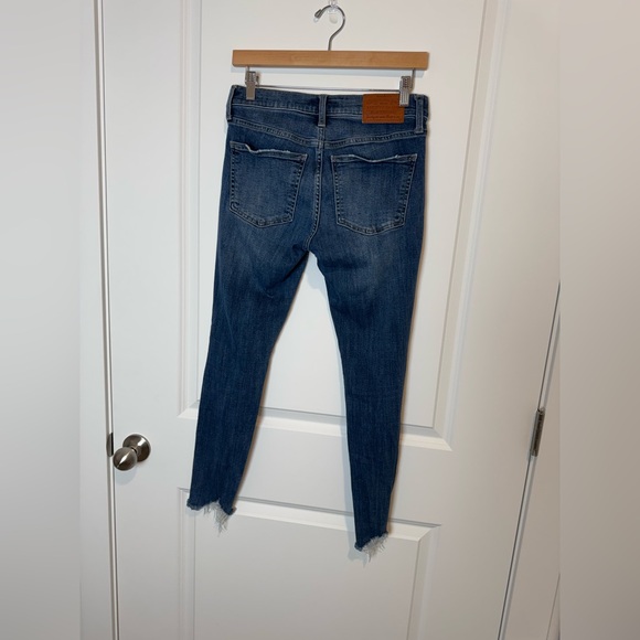Lucky Brand 🍀 | Ava Mid Rise Skinny Jean | Used Good Condition | Medium Wash - Picture 3 of 4